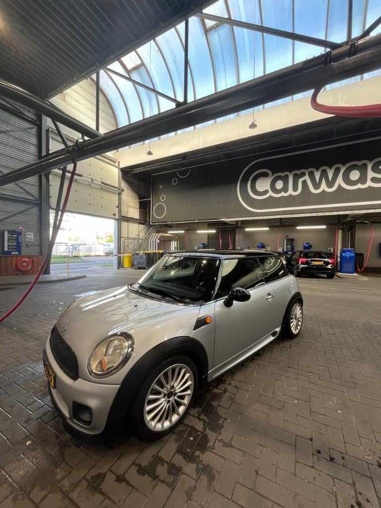 Mini Cooper John Cooper Works Body kit  APK APRIL 2027 (!!!), Auto's, Mini, Voorwielaandrijving, 4 cilinders, 4 stoelen, 49 €/maand