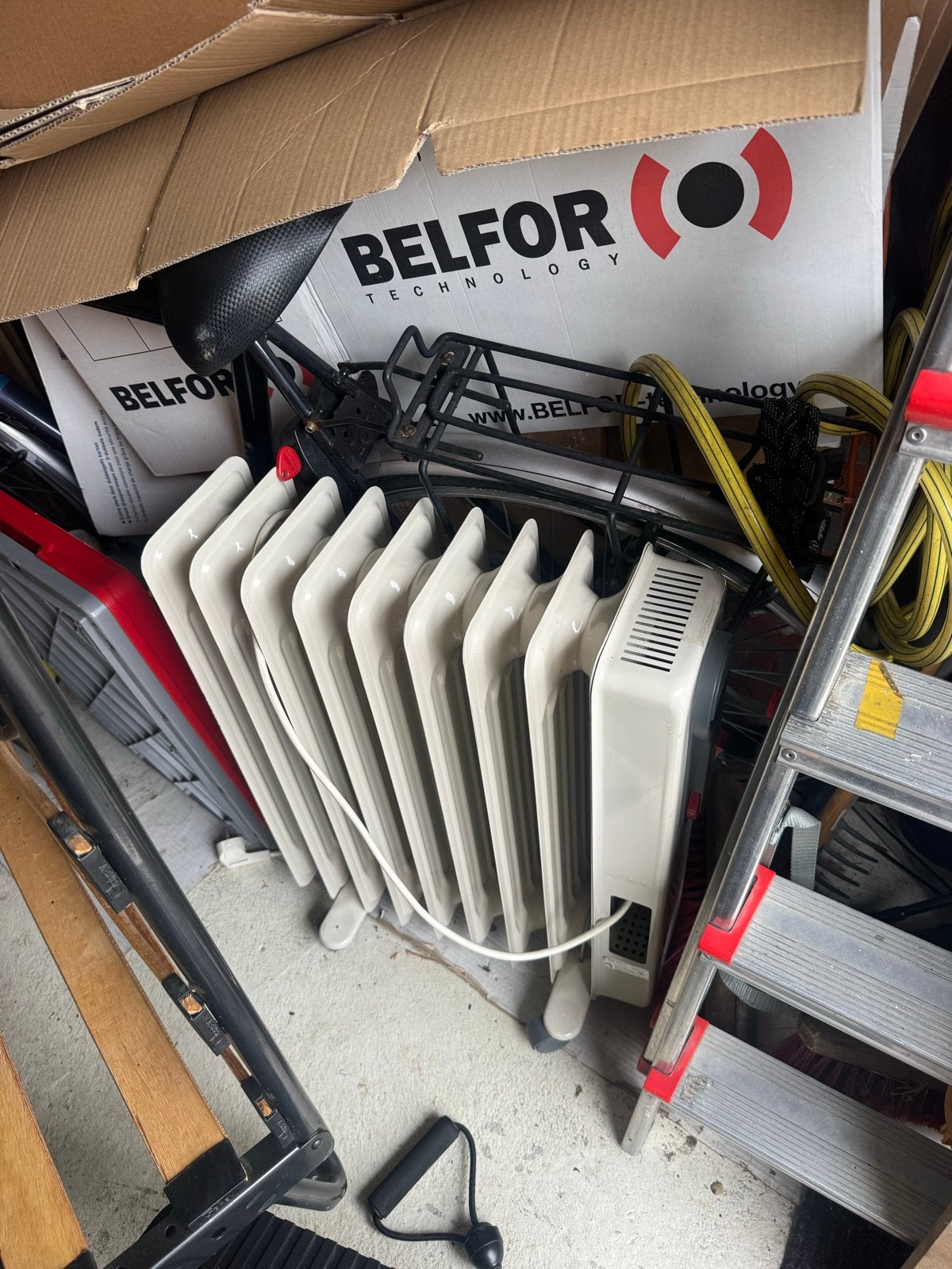 Bestron Oliegevulde Radiator 2000W - Type UR 920, Doe-het-zelf en Verbouw, Ophalen, 30 tot 80 cm, Gebruikt, Radiator