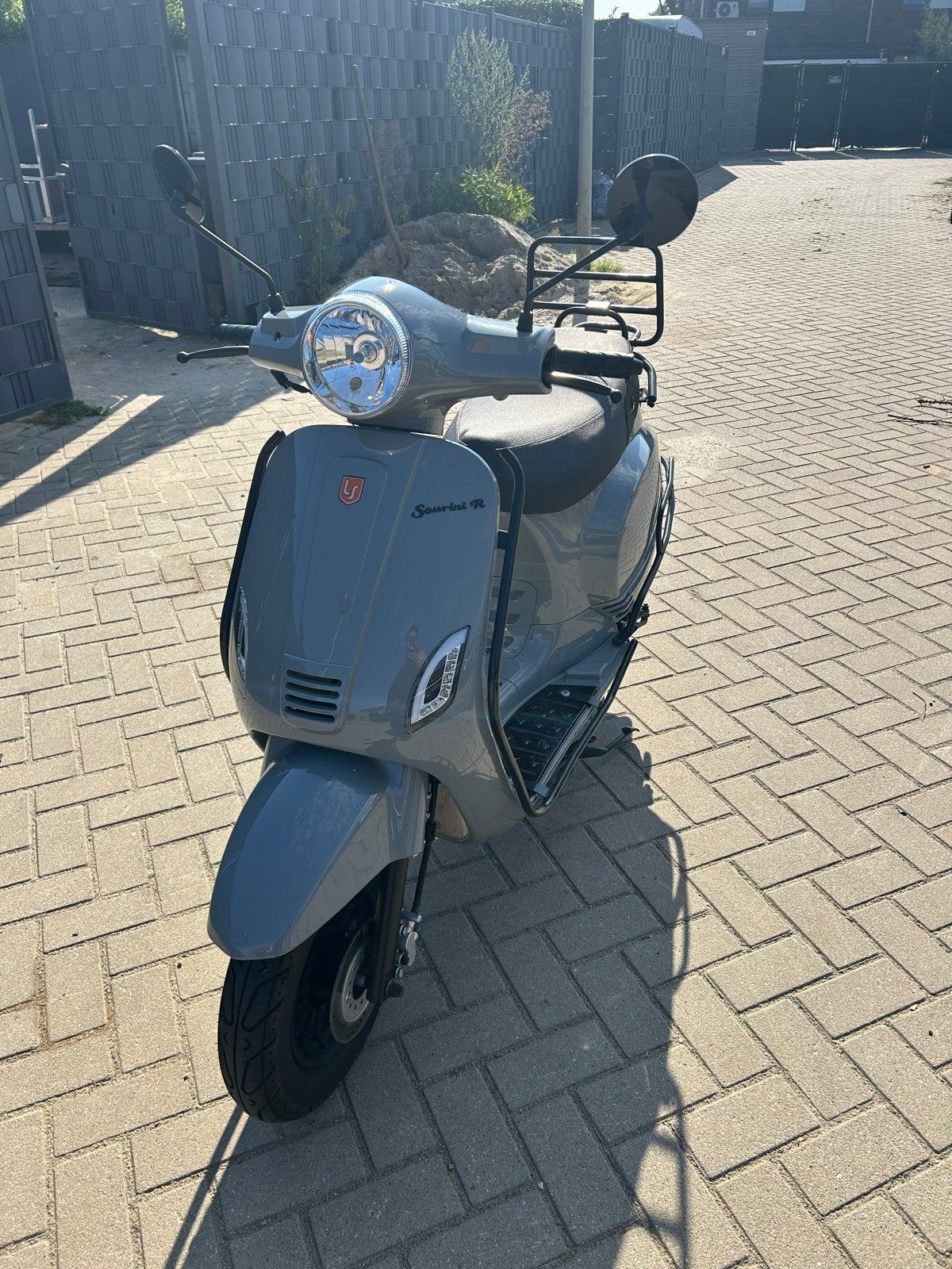La Souris Sourini R - Zo goed als nieuw, Fietsen en Brommers, Ophalen of Verzenden, Zo goed als nieuw, Maximaal 25 km/u, Benzine