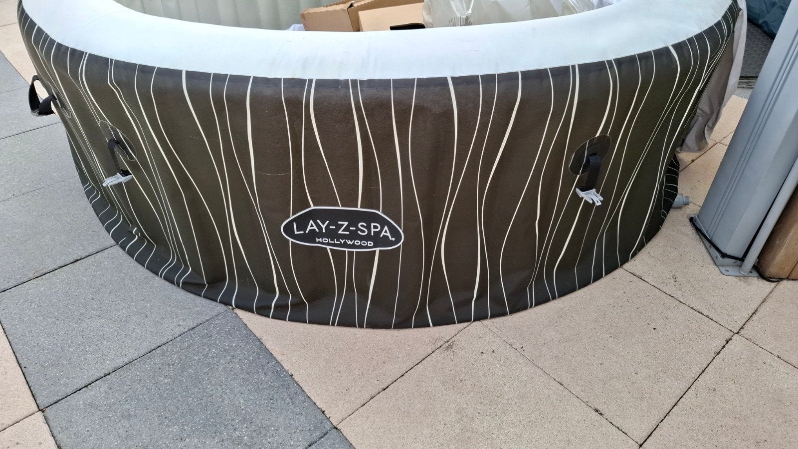 Werkende Lay-Z-Spa Hollywood Jacuzzi (2 jaar oud), Ophalen, Gebruikt