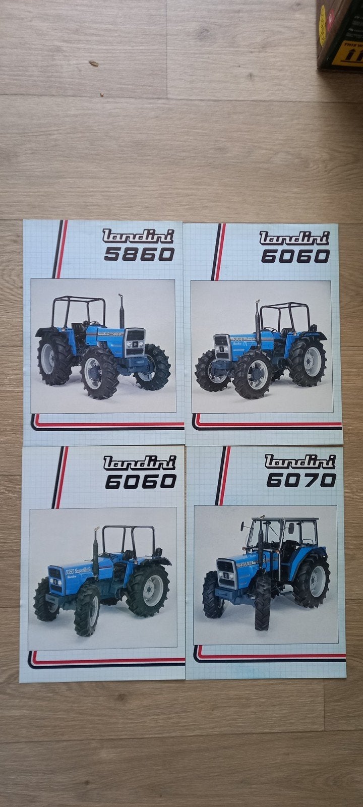 La1 : Landini trekker folders., Ophalen of Verzenden