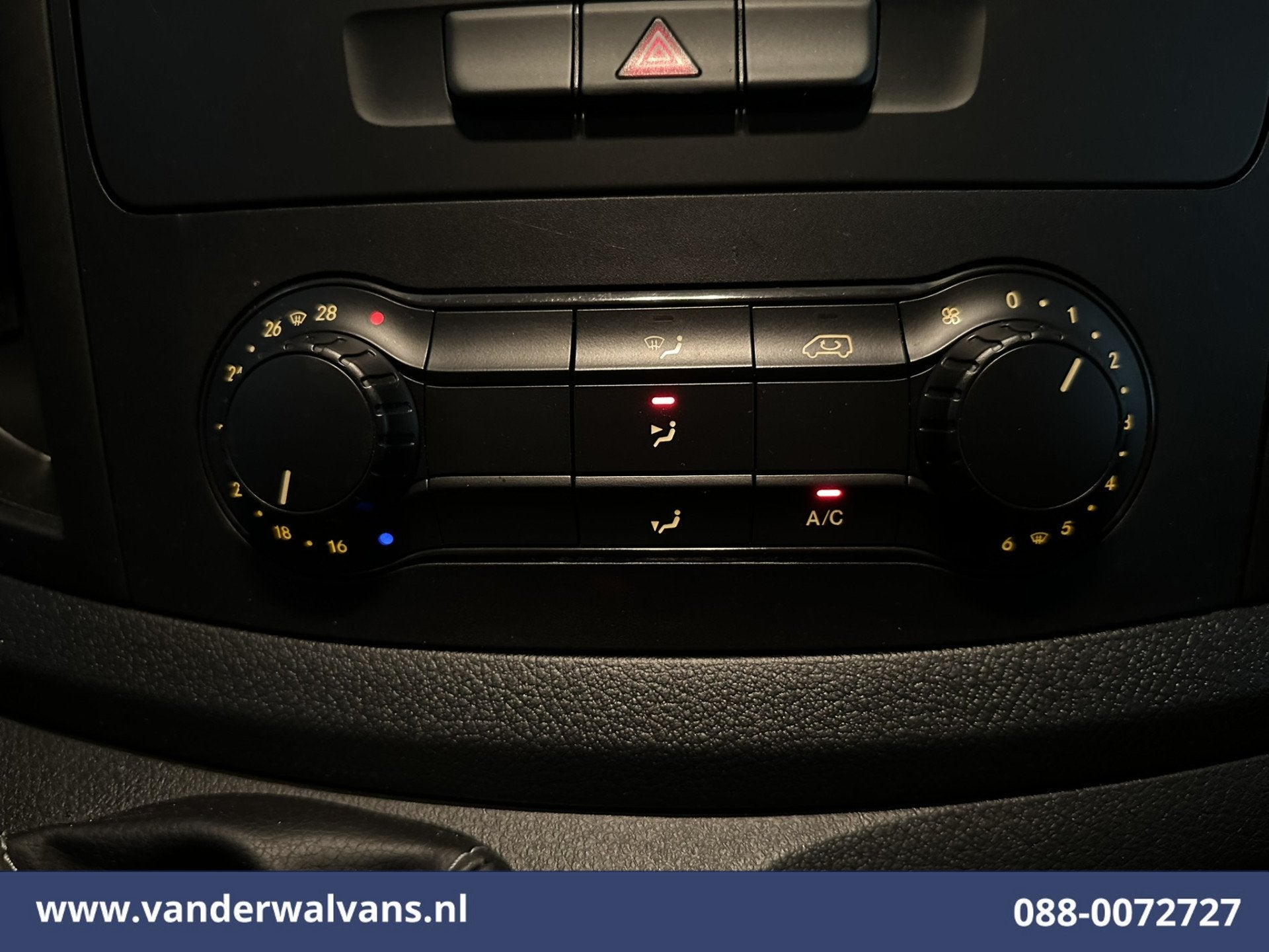 Mercedes-Benz Vito 111 CDI L2H1 Euro6 Airco | Camera | Cruis, Voorwielaandrijving, Stof, 4 cilinders, 2000 kg