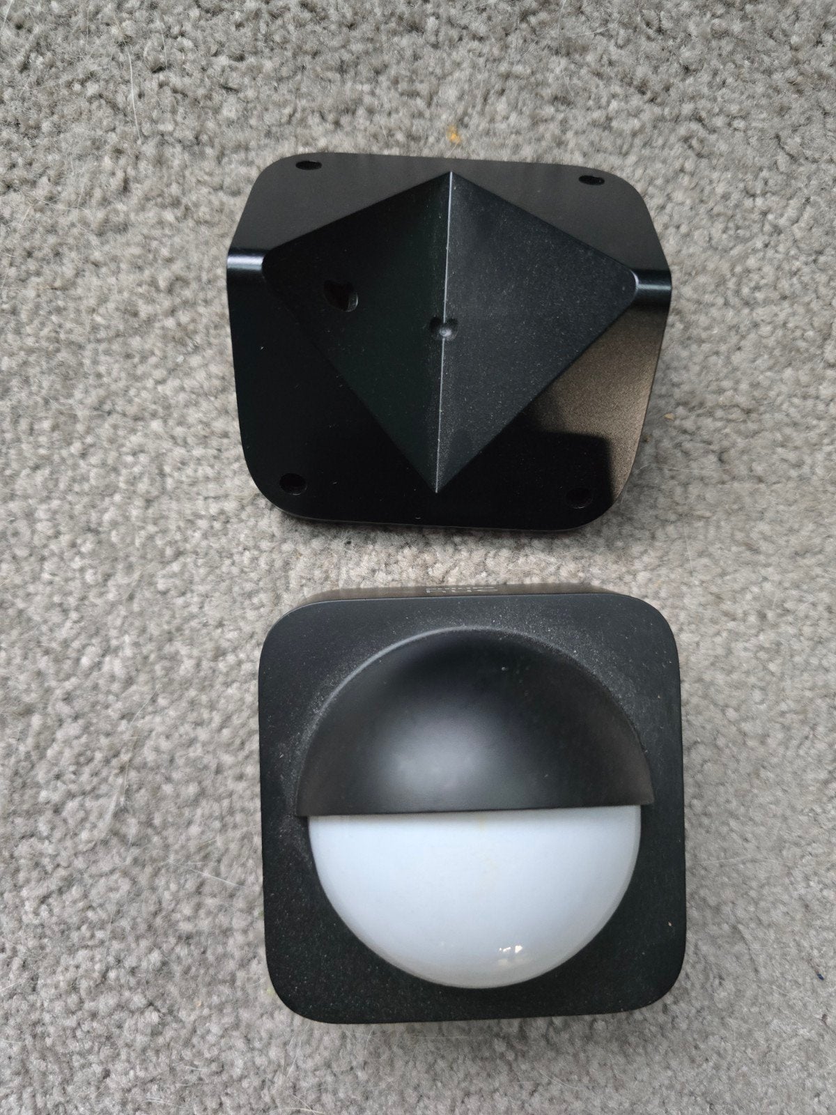 Philips Hue Outdoor Sensor - Bewegingssensor voor buiten, Zwart, Kunststof, Ophalen of Verzenden, Zo goed als nieuw