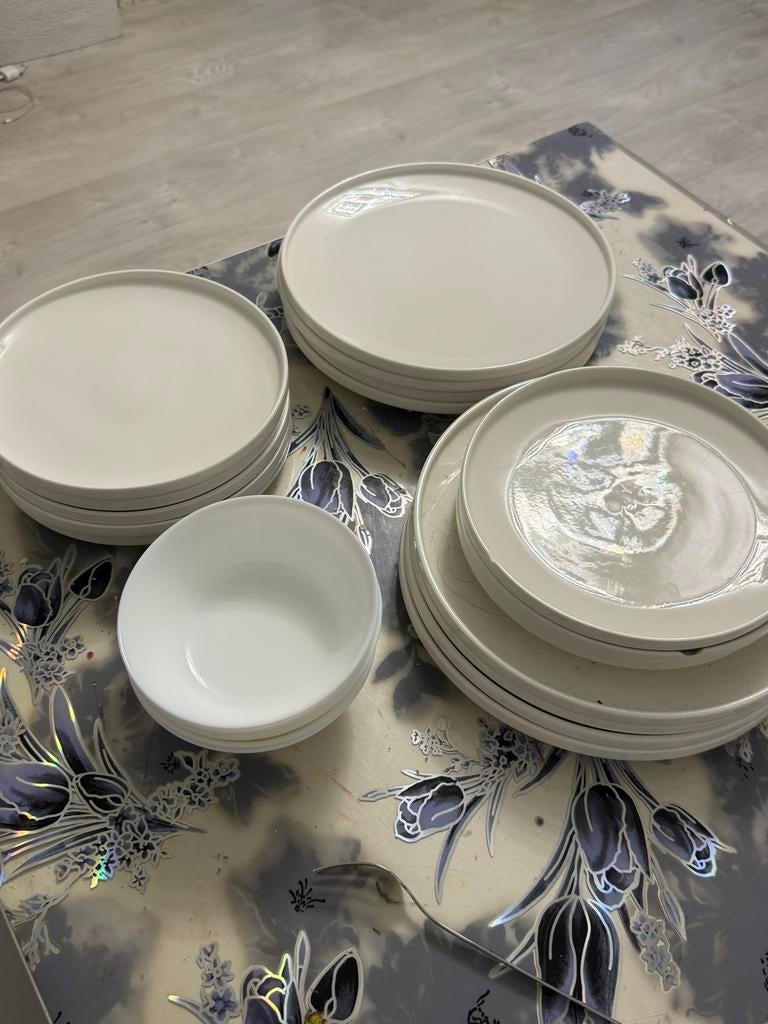 Wit servies: borden en kommen / Gekocht bij de Blokker, Ophalen, Gebruikt, Keramiek, Effen