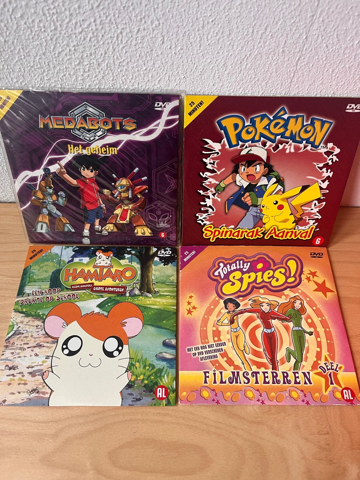 4x DVD: Pokémon, Hamtaro, Medabots, Totally Spies, Gebruikt, Serie, Anime (Japans), Vanaf 6 jaar