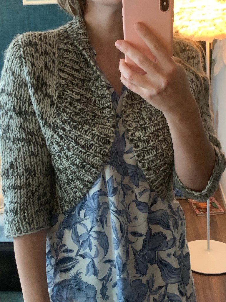 Grijs beige wollen bolero jasje Bijenkorf collection maat L, Beige, Bijenkorf, Maat 42/44 (L), Nieuw