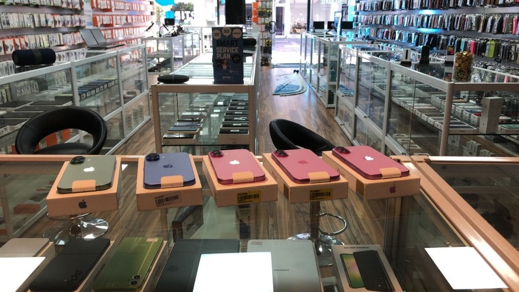 iphone 18 pro max  / Samsung S26 Ultra /  airpods 4