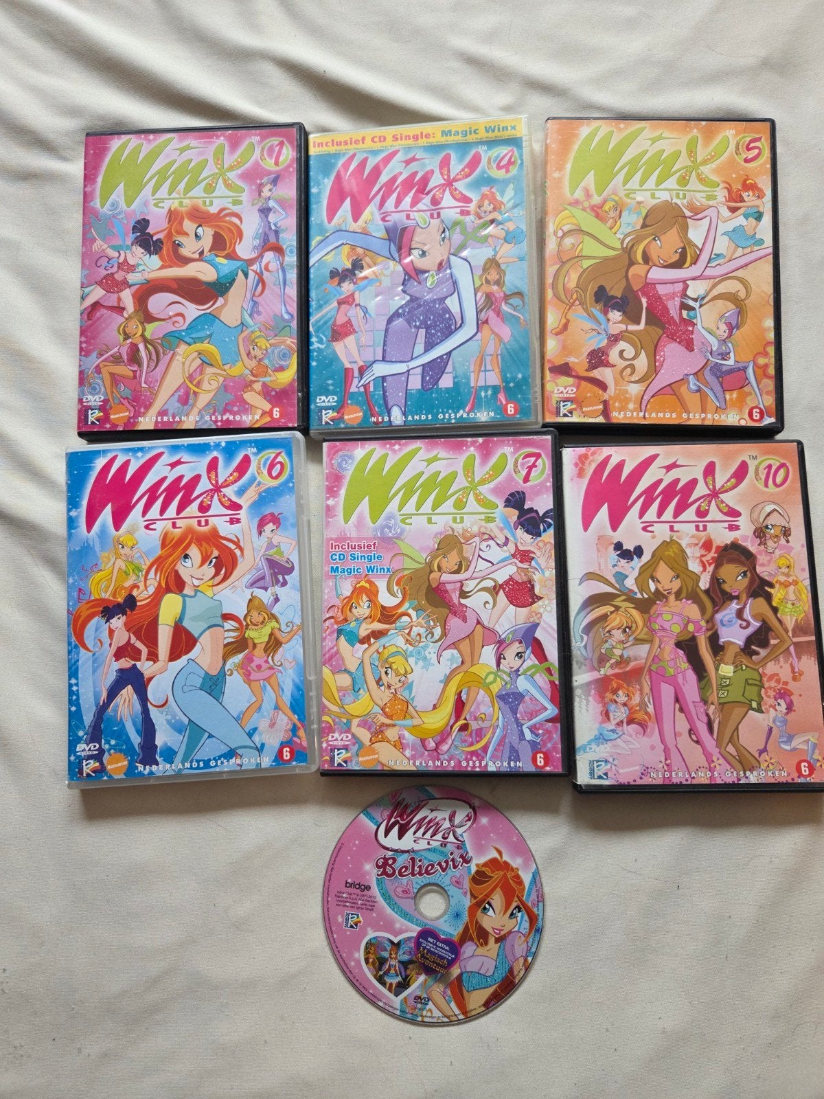 Winx Club DVD Pakket - 6 Delen Believix Disc - Nederlands, Cd's en Dvd's, Animatie, Tv-serie, Zo goed als nieuw, Vanaf 6 jaar