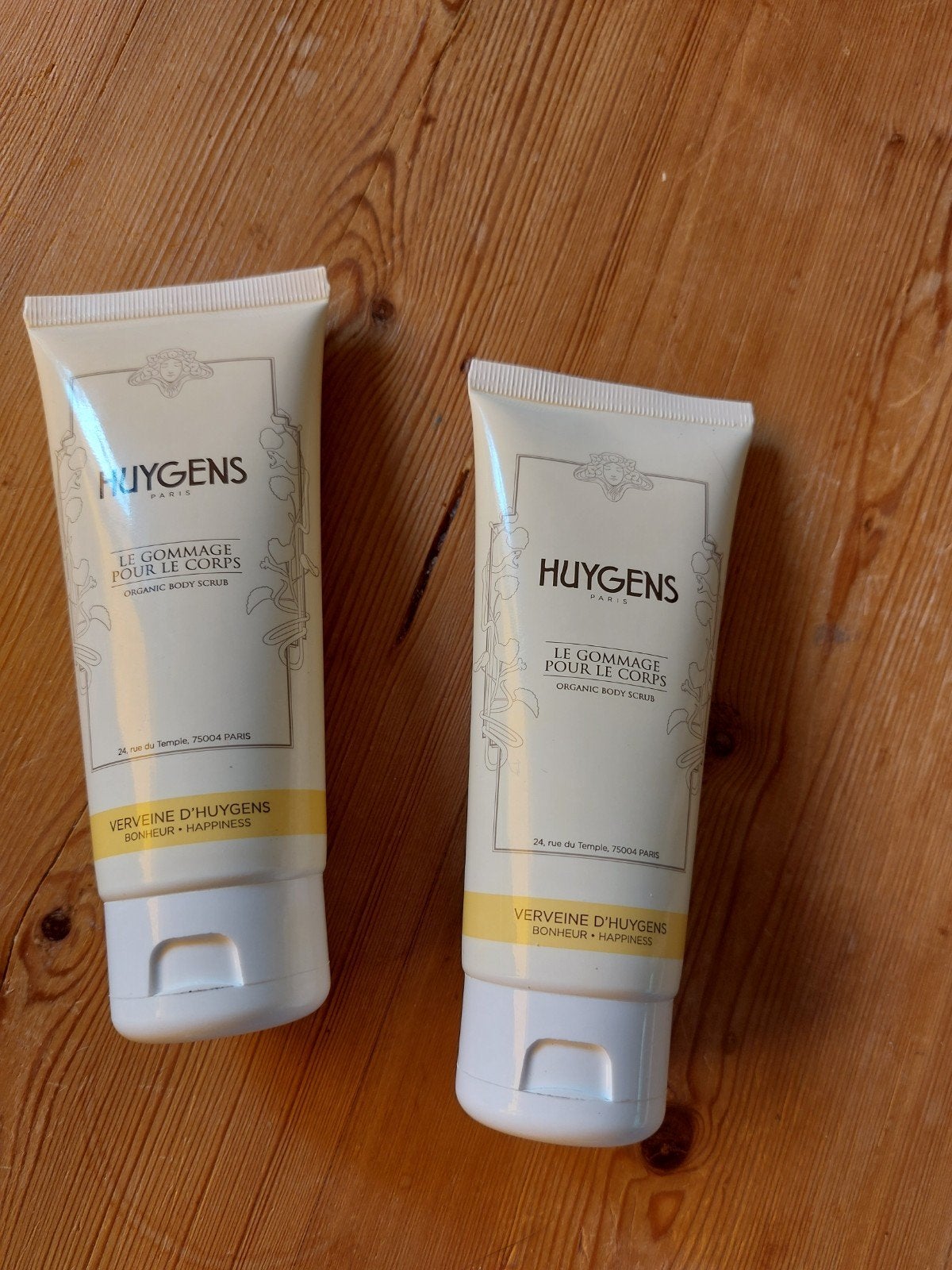 2 x Huygens body scrub tube, Ophalen of Verzenden, Nieuw, Bad & Douche