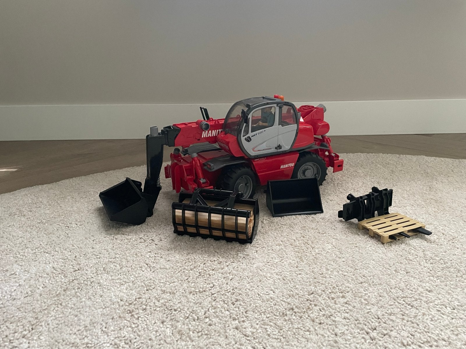 Bruder Manitou Verreiker MRT 2150+ met poppetje en accessoir, Kinderen en Baby's, Speelgoed | Speelgoedvoertuigen, Ophalen, Gebruikt