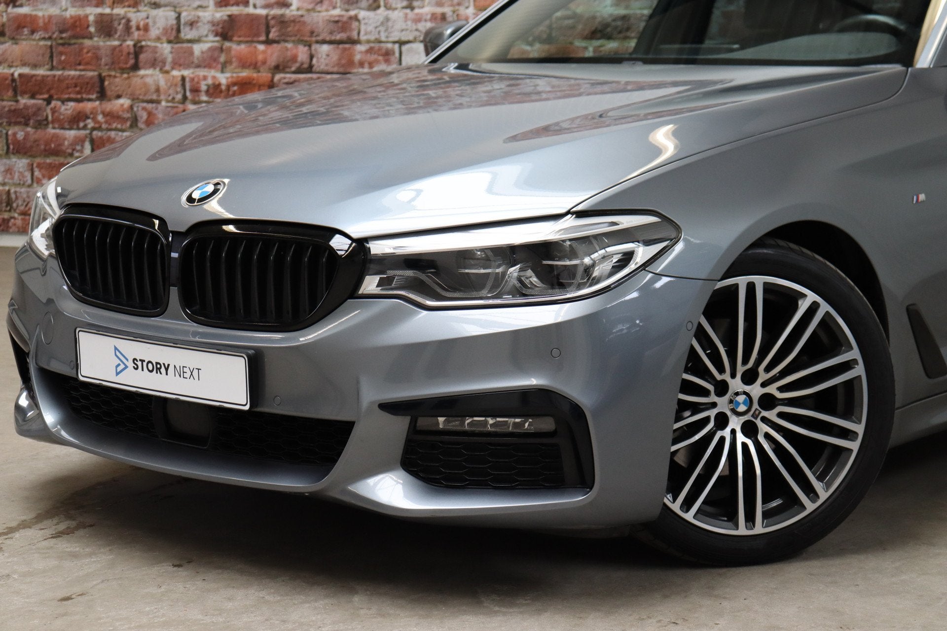 BMW 5 Serie Touring 520i High Executive M Sport Pakket Autom, Automaat, Achterwielaandrijving, 4 cilinders, 2000 kg