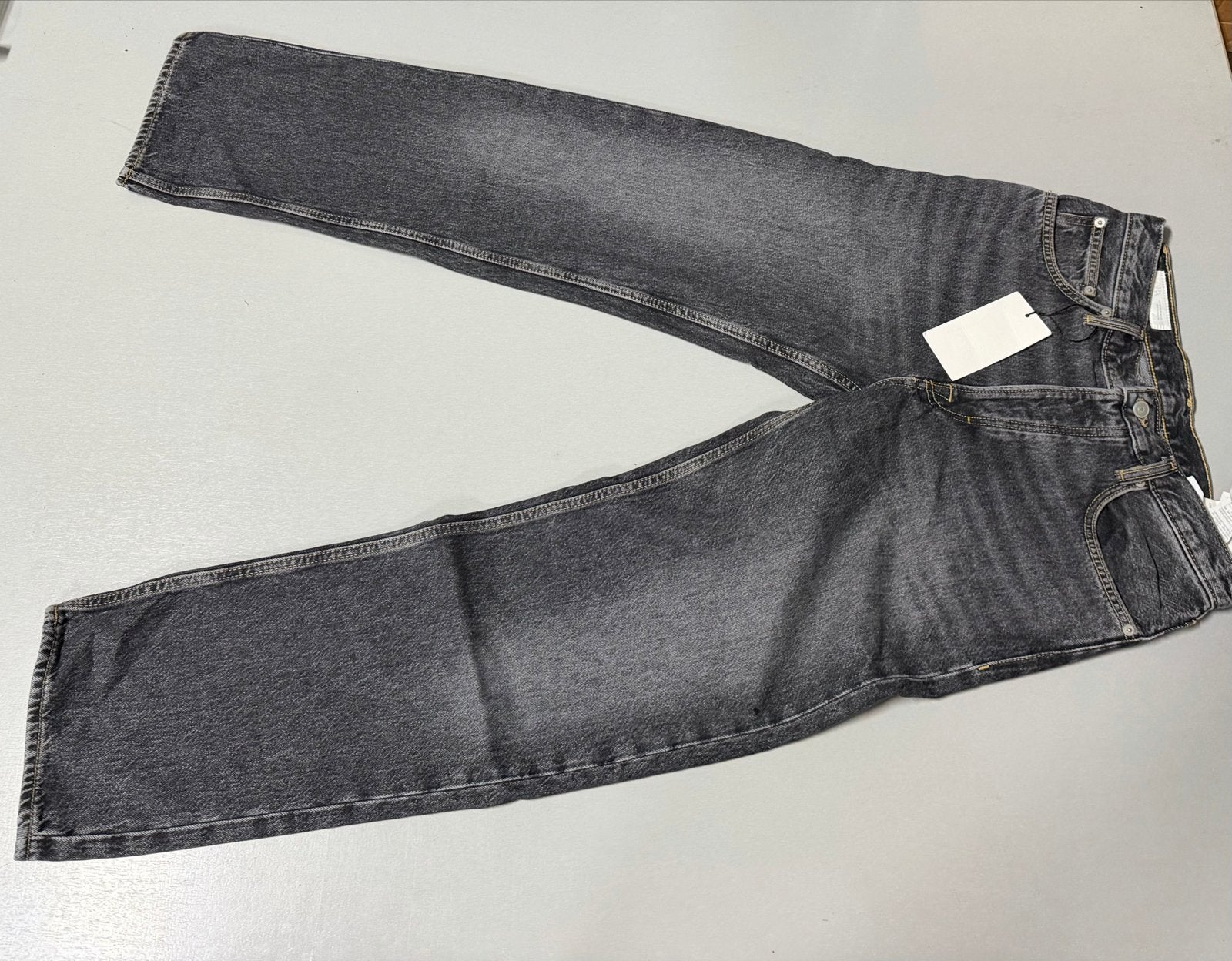 Zara Straight Jeans - Grijs (Nieuw met label), Ophalen of Verzenden, Nieuw, Grijs, W32 (confectie 46) of kleiner