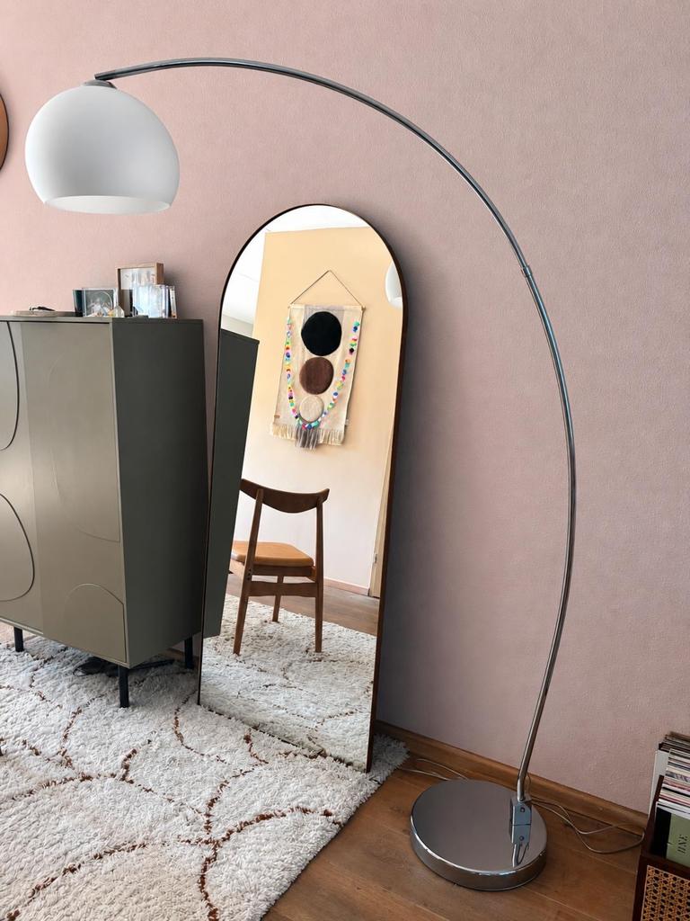 Retro zilver booglamp met melkwitte kap, Ophalen, Zo goed als nieuw, Glas, 150 tot 200 cm