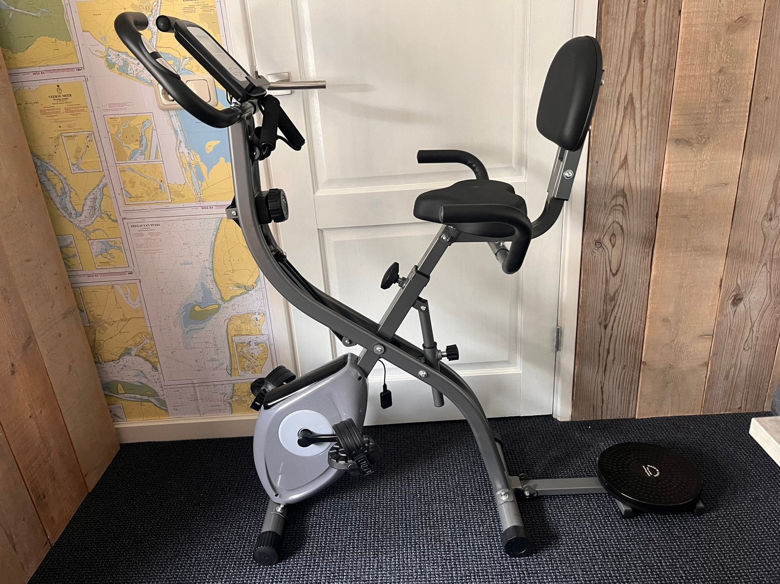 Nieuwe hometrainer met draaiplateau en weerstandsbanden, Ophalen, Buik, Nieuw, Metaal