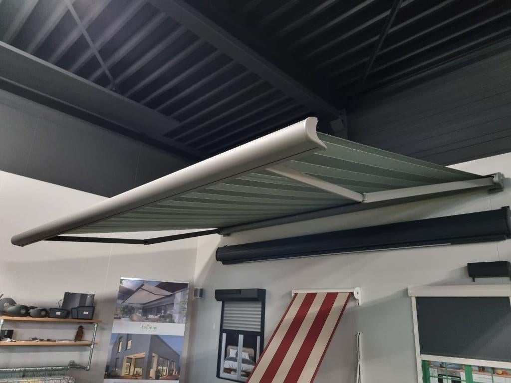Zonwering Knikarmscherm Rainbow Balero showroommodel, Ophalen, Elektrisch, Zo goed als nieuw, 250 cm tot 450 cm