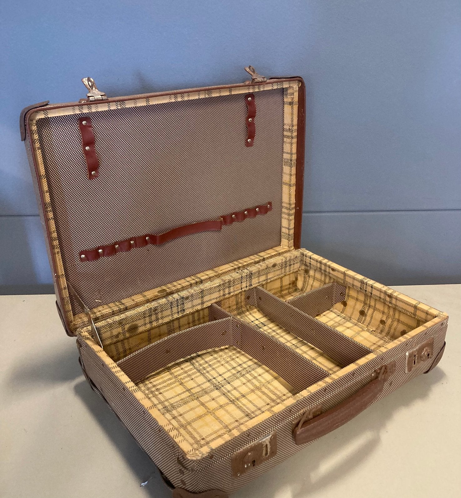Vintage Koffer met Vakken - Ideaal voor Sieraden/Make-up, Overige materialen, Gebruikt, 50 tot 60 cm, Slot