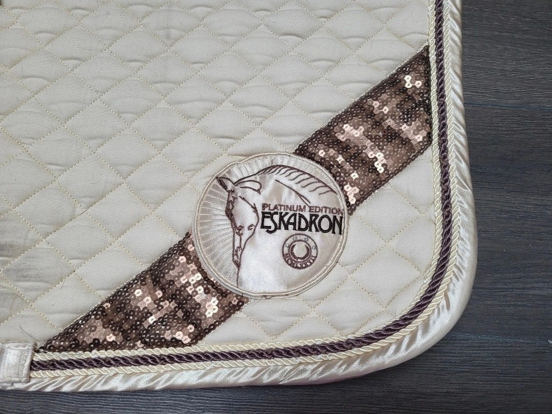 Eskadron Platinum Dressuur Zadeldek full, Dieren en Toebehoren, Full (L), Gebruikt, Dressuurdekje, Verzenden