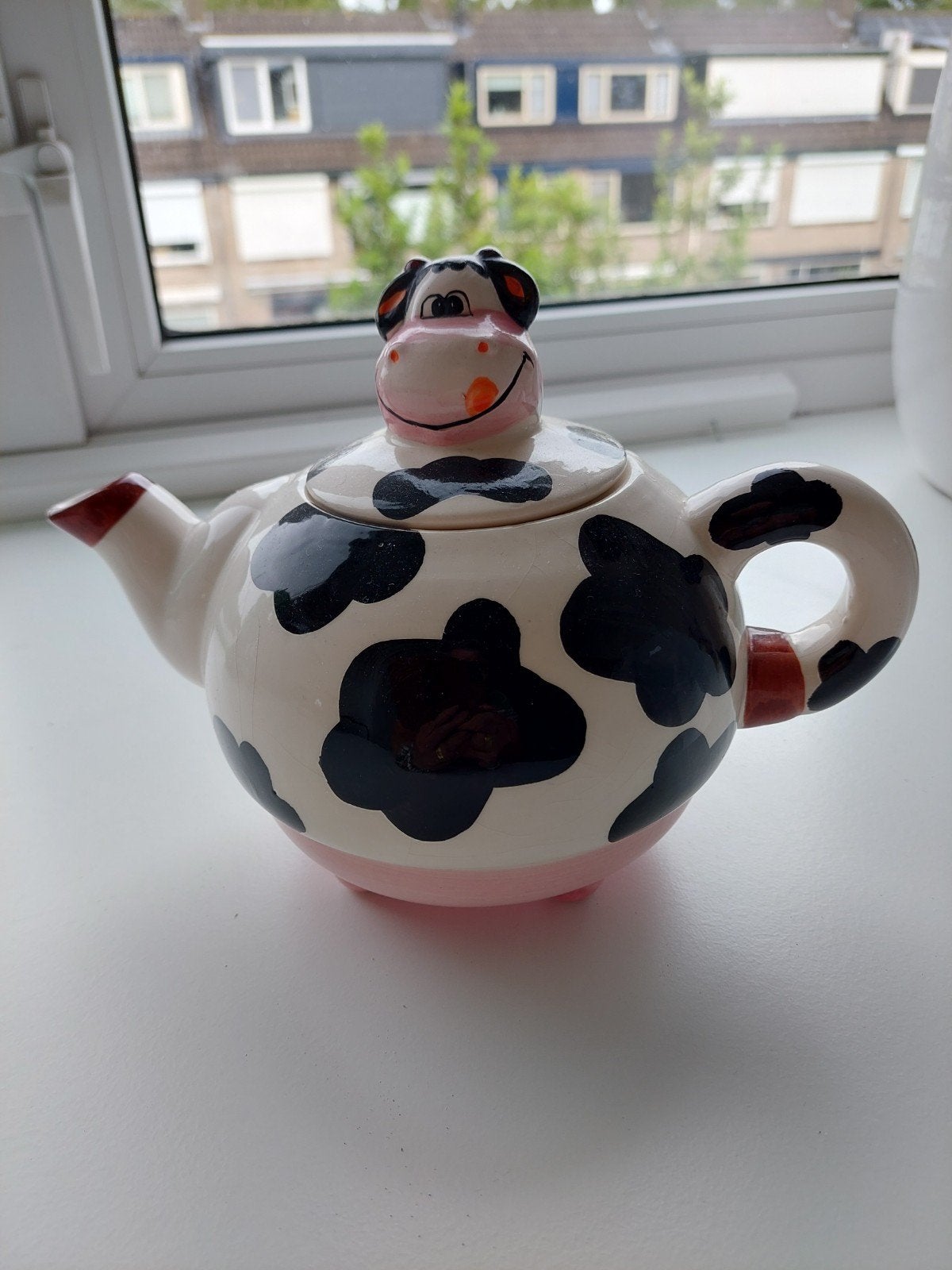 Leuke theepot in koe-design - Zo goed als nieuw, Ophalen, Keramiek, Overige typen, Zo goed als nieuw