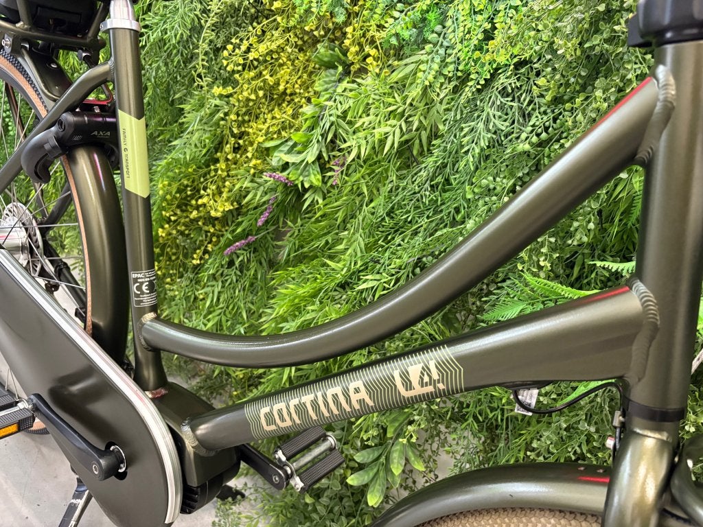 Foto 3 van Cortina E-U4 Transportfiets | 450Wh | Slechts 5800km | 57cm