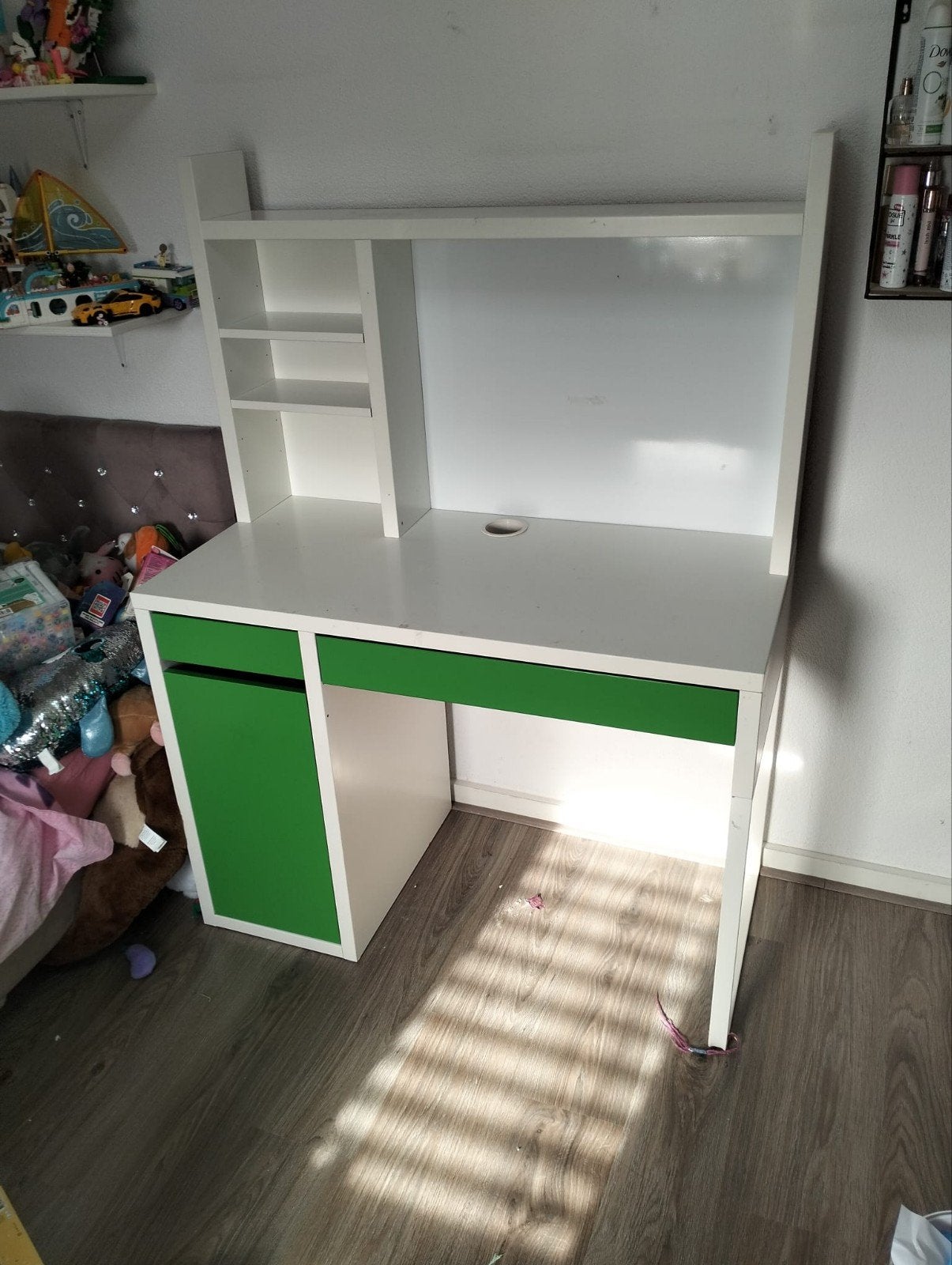 Mooi IKEA kinderbureau met opbergruimte bureau, Huis en Inrichting, Bureaus, Gebruikt, Demontabel, Kinderbureau, Ophalen of Verzenden