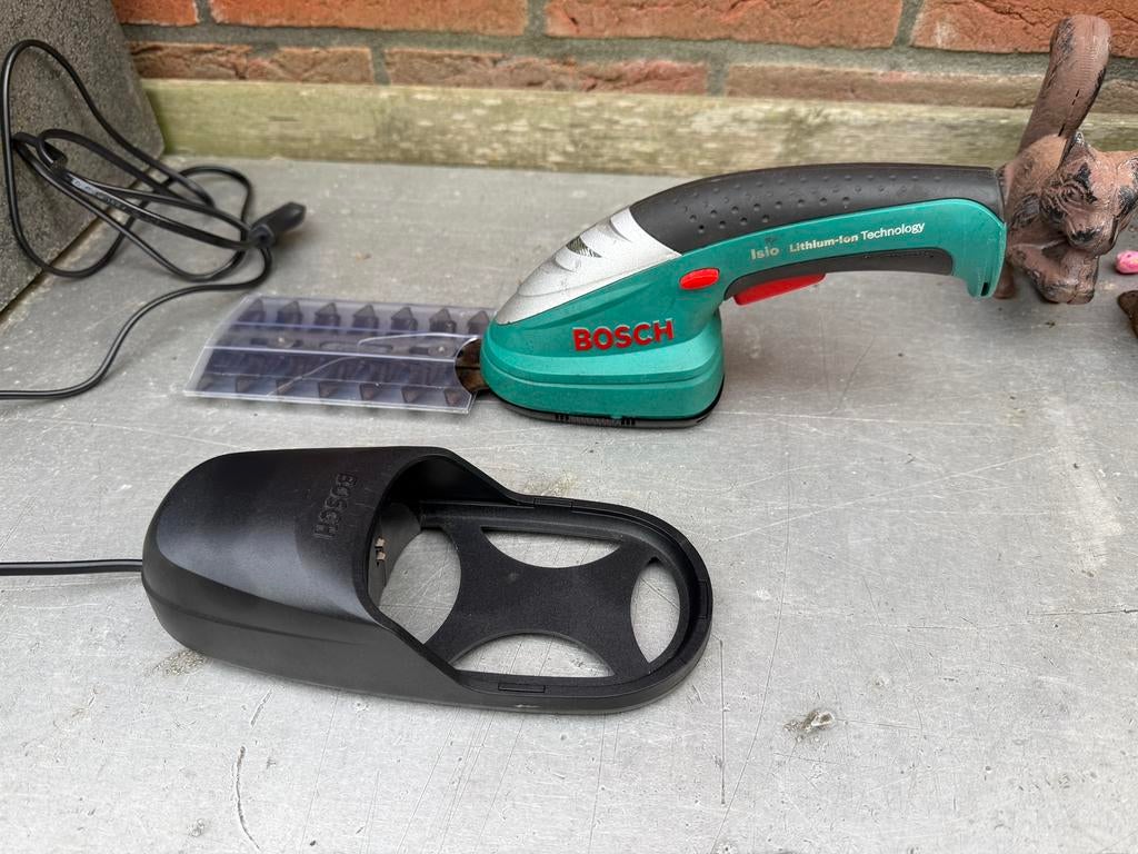 Bosch accu buxus schaar | IZGS, Ophalen of Verzenden, Gebruikt, Accu