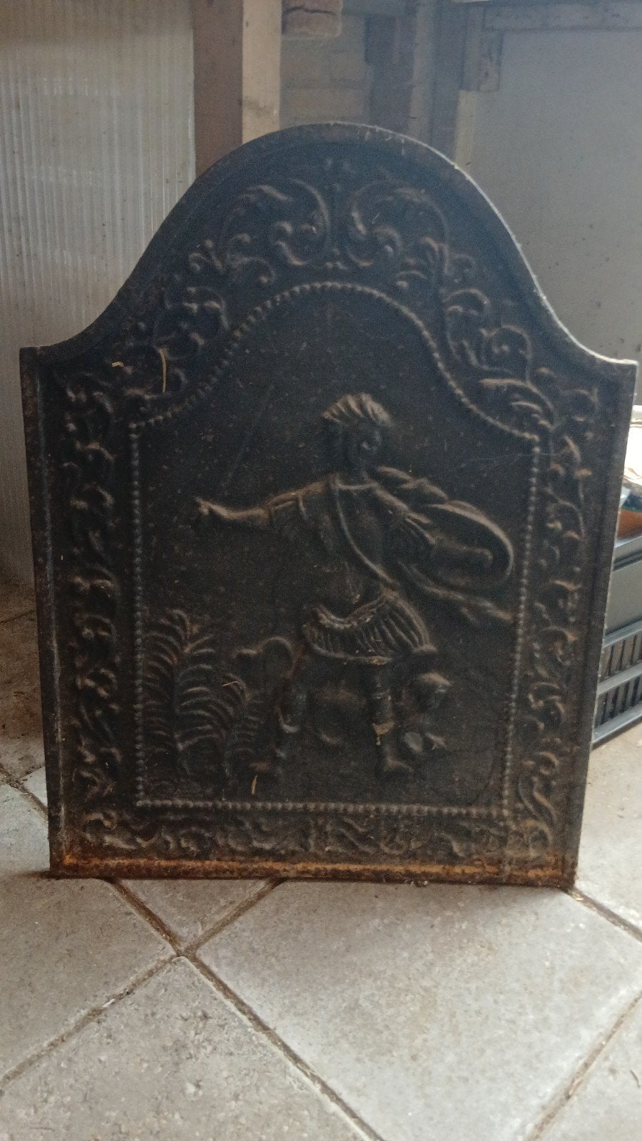 Antiekegietijzeren haardplaat met mythologische voorstelling, Antiek en Kunst, Ophalen