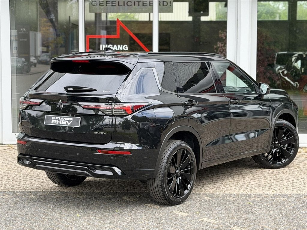 Mitsubishi Outlander 2.4 PHEV Black Edition | NIEUW | Leder, Auto's, Mitsubishi, Automaat, 12 maanden, 136 pk, Outlander