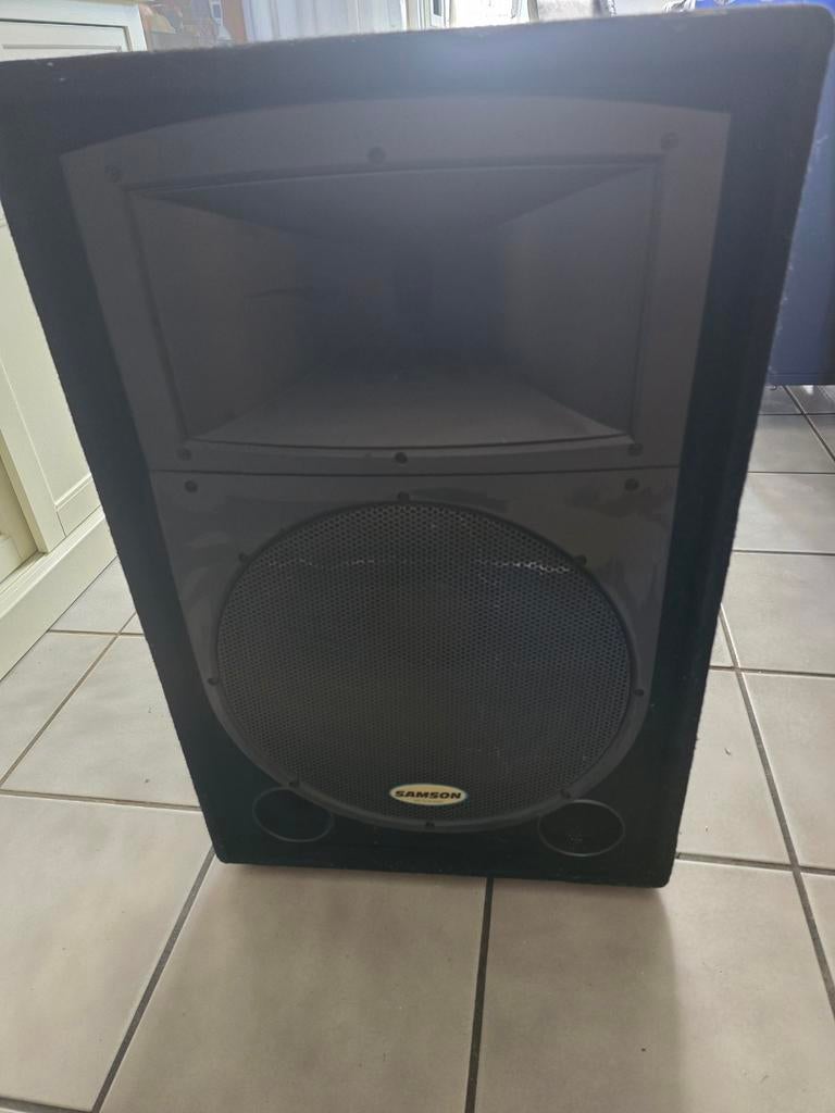 2 Samson Resound RS15 passieve PA-luidsprekers 225W, Gebruikt, 120 watt of meer, Front, Rear of Stereo speakers, Ophalen