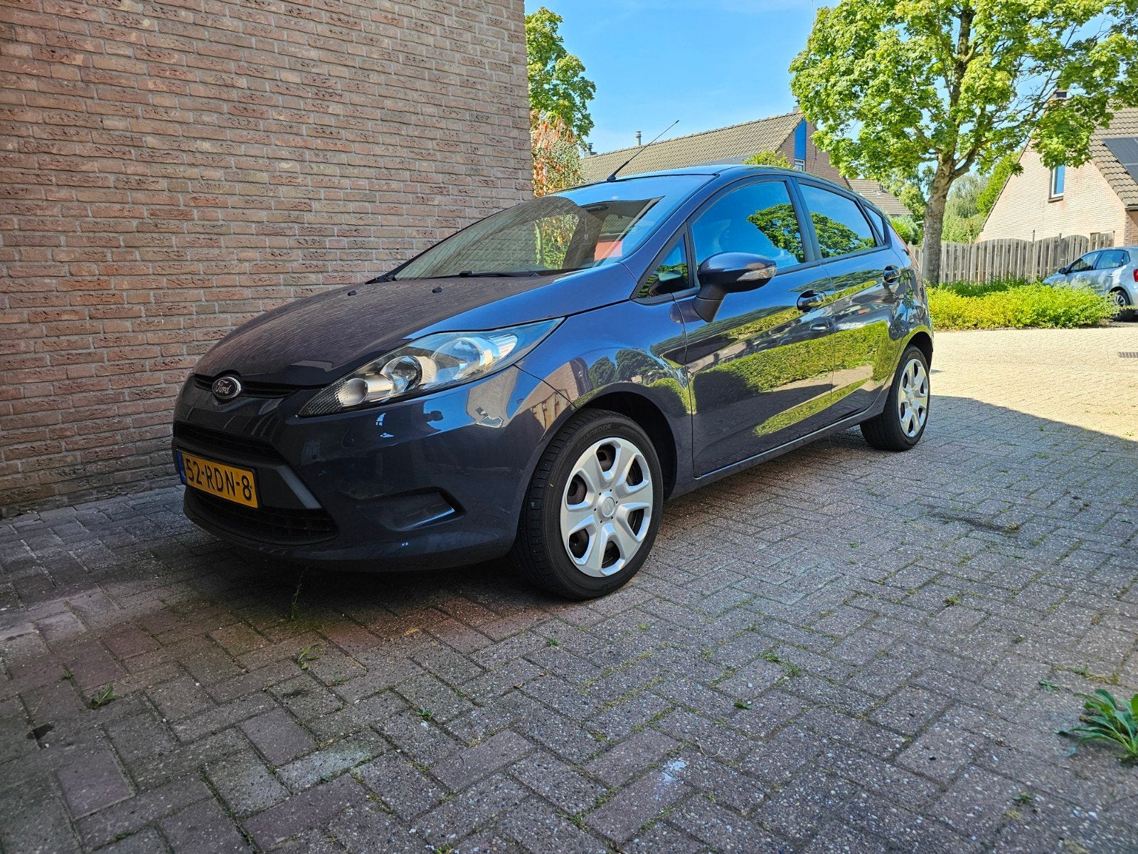 Ford Fiësta 1.25 44KW 5DR 2011 Grijs nieuwe distributie, Auto's, Ford, Voorwielaandrijving, Stof, 40 €/maand, 4 cilinders