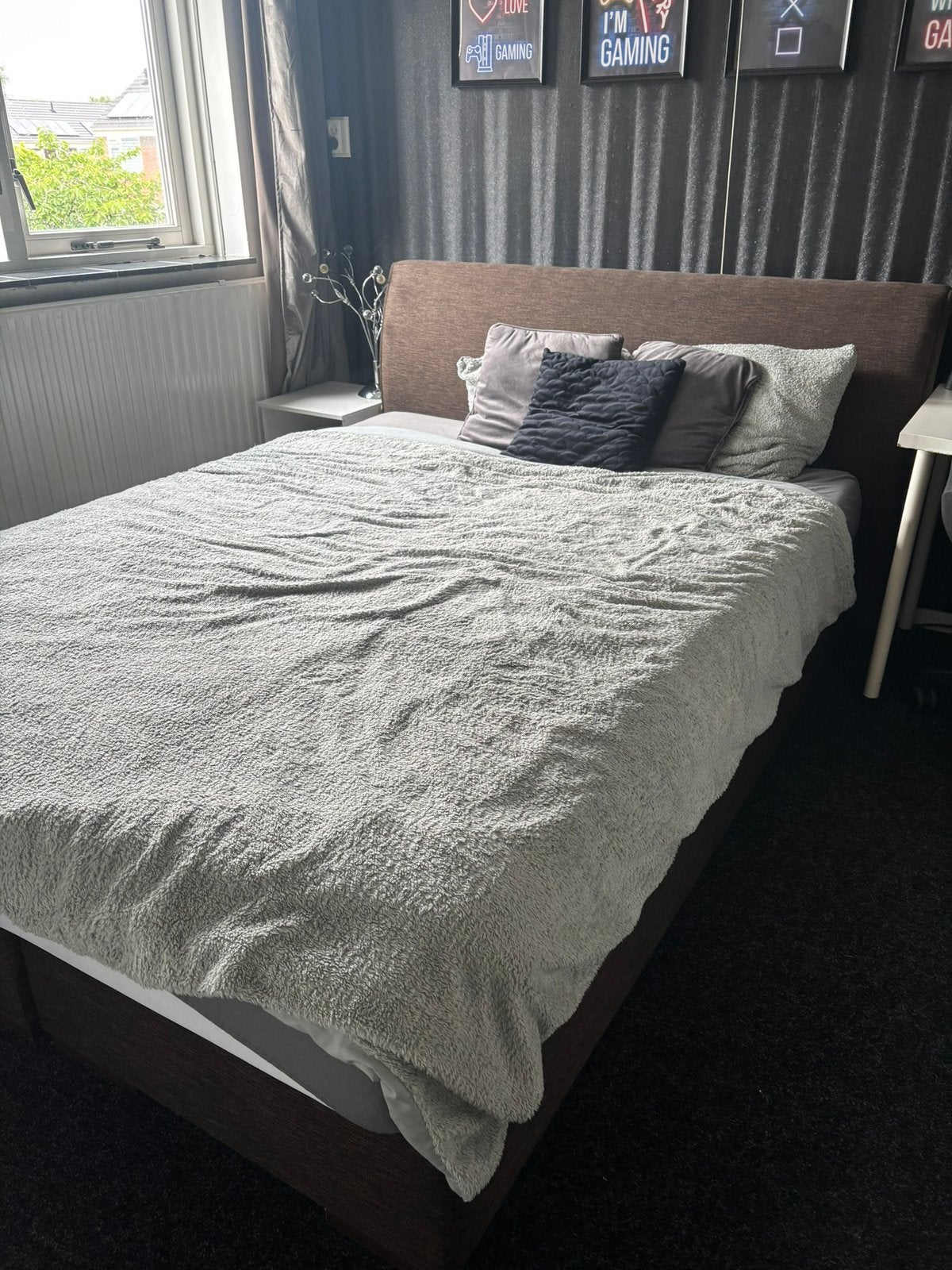 Nette boxspring, Ophalen, Zo goed als nieuw, Tweepersoons, 160 cm