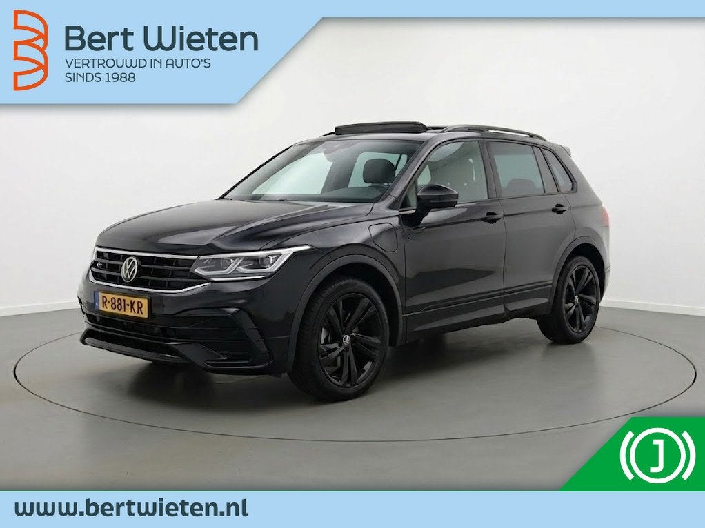 Volkswagen Tiguan 1.4 TSI PHEV | Geen import | R Line | Pano, 4 cilinders, 150 pk, Leder en Stof, Zwart