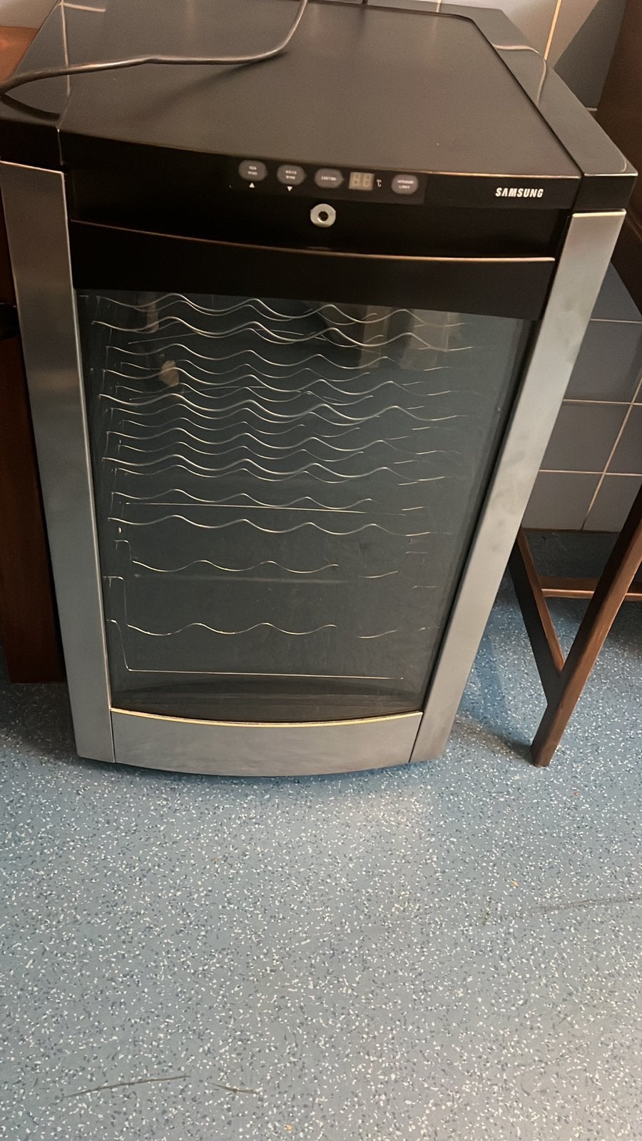 Samsung wijnkoelkast 125L – RW13EBSS, Ophalen, Zonder vriesvak, 200 liter of meer, 160 cm of meer