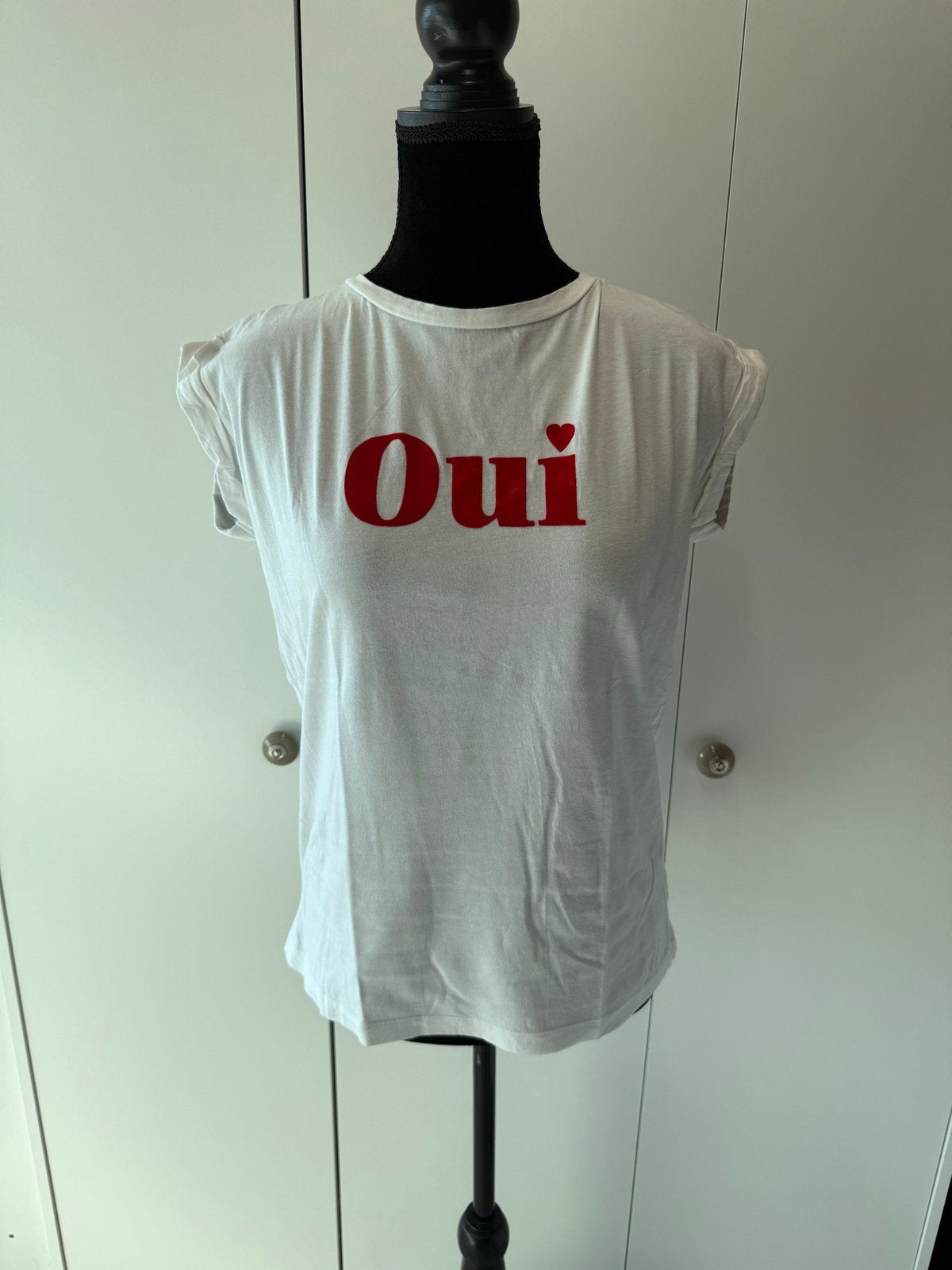 By-bar T-shirt 'Oui' - Maat XS, Wit, Ophalen of Verzenden, Zo goed als nieuw, Korte mouw