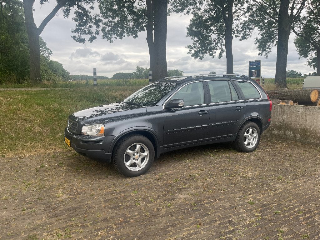 Volvo XC90 2.4 D5 Geartronic 7-SEATER 2009 Grijs, Auto's, Zwart, 255 €/maand, 7 stoelen, Leder