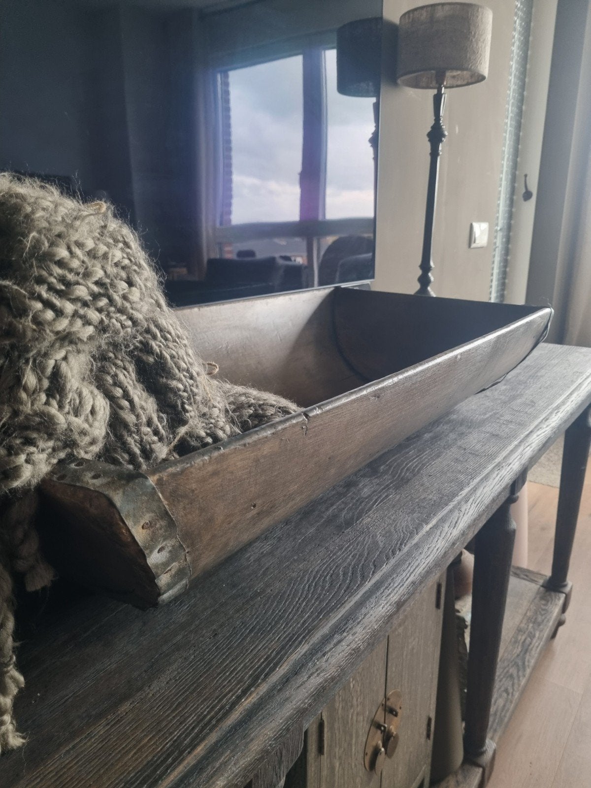 Antieke houten trog / schaal - decoratief, Antiek en Kunst, Antiek | Woonaccessoires, Ophalen
