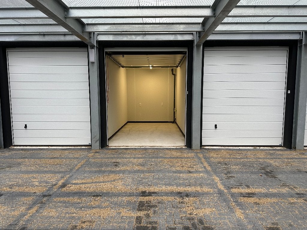 Beleggingskans (> 7% BAR!): Verhuurde Garageboxen in Breda