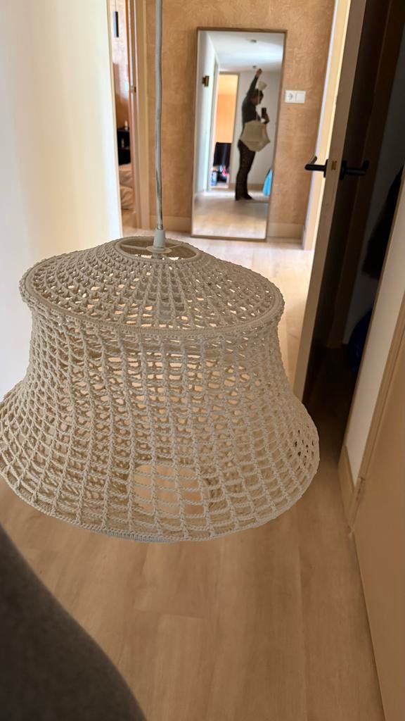 Mooie gehaakte lampenkap, Huis en Inrichting, Lampen | Hanglampen, Ophalen, Zo goed als nieuw, Minder dan 50 cm