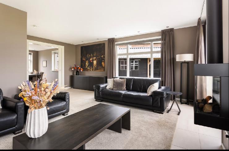 Gratis: Natuzzi Italia 3-zits bank, 2 fauteuils en hocker, Ophalen, Gebruikt, Driepersoons, Rechte bank