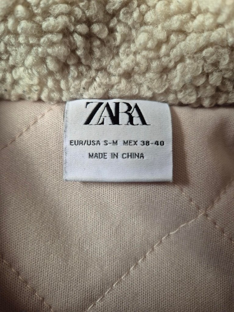 Jas61 - Beige Zara winterjas maat S-M (1), Ophalen of Verzenden, Zo goed als nieuw, Maat 38/40 (M), Beige