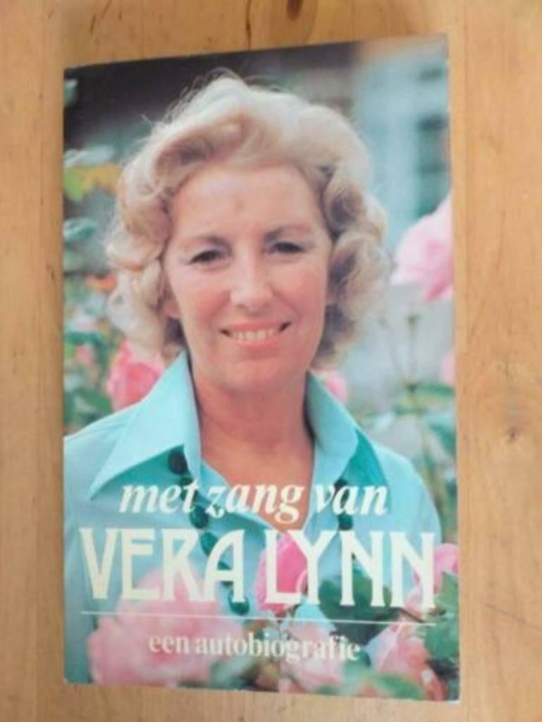 Met zang van VERA LYNN - Een autobiografie, Ophalen of Verzenden, Gelezen