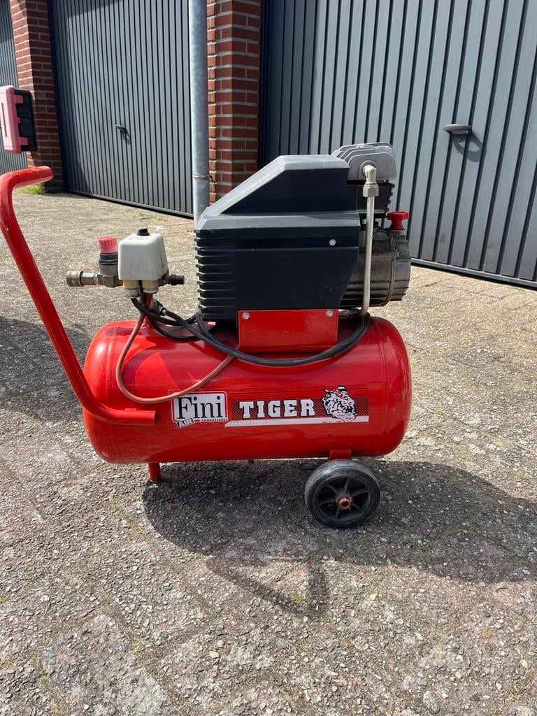 Fini Tiger MK 200 Compressor - Mobiel en Krachtig, Gebruikt, 6 tot 10 bar, Ophalen of Verzenden, Minder dan 200 liter/min