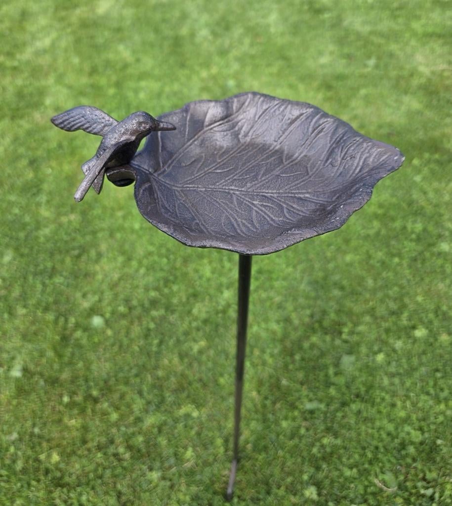 VOEDERSCHAAL / MET VOGELTJE/ TUINPRIKKER / BLADVORM, Huis en tuin decoratie Marie, Nieuw, Info@huisentuindecoratiemarie.nl, Peize
