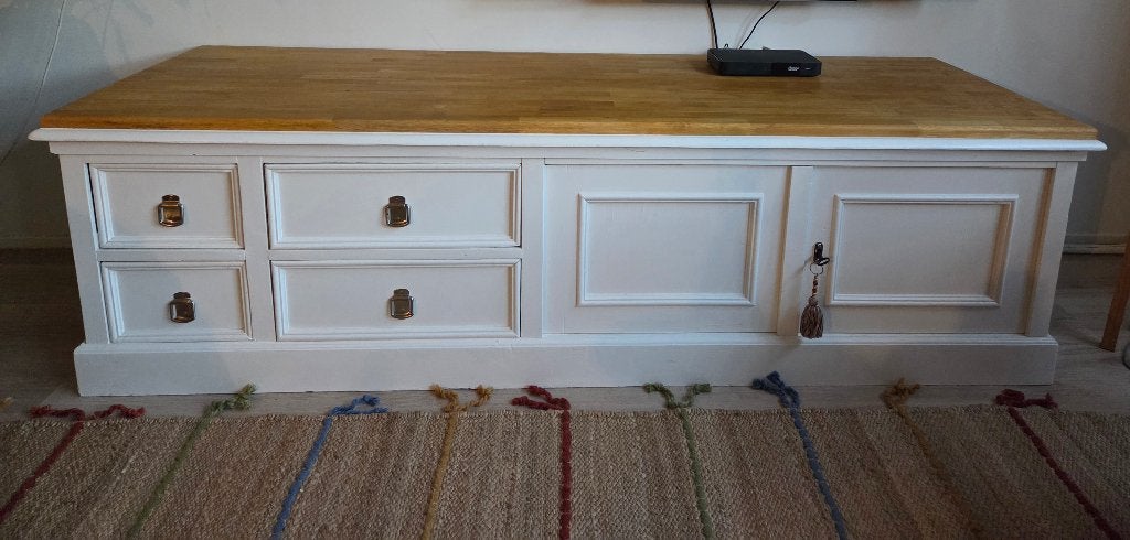 Lage witte kast., Ophalen, Gebruikt