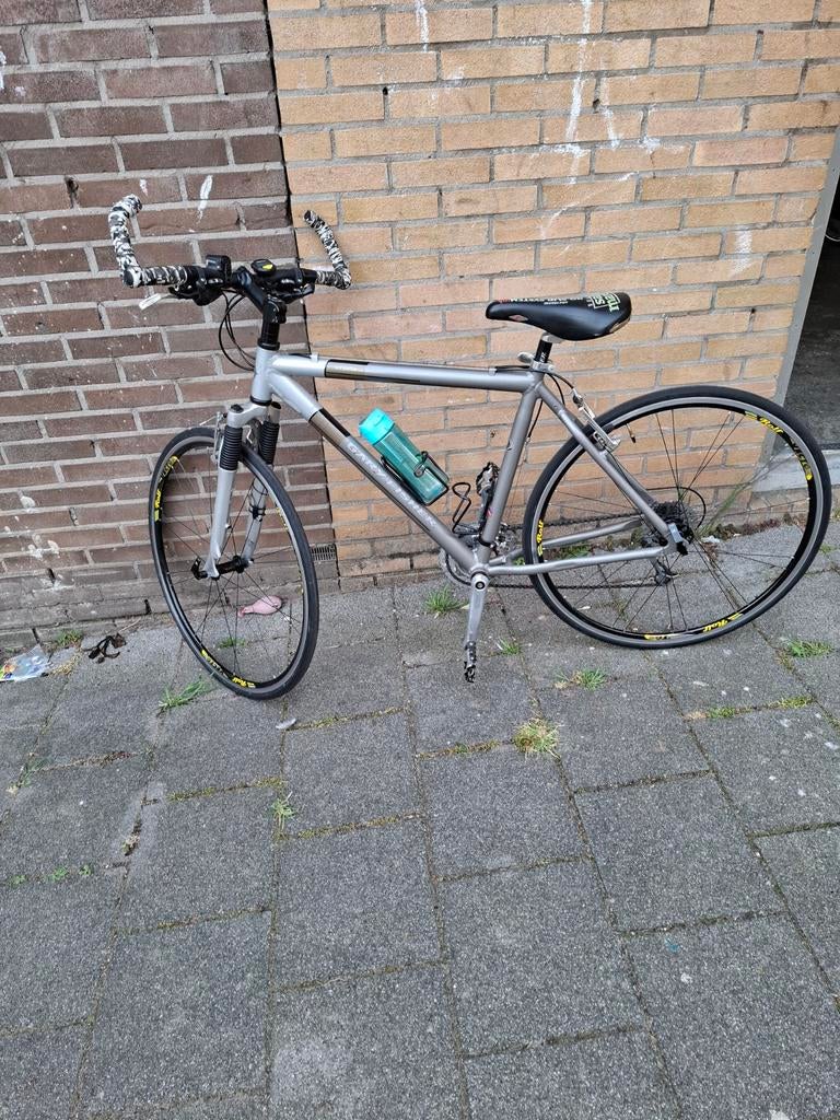Sport fiets, Fietsen en Brommers, Vering, Zo goed als nieuw, Meer dan 20 versnellingen, Ophalen