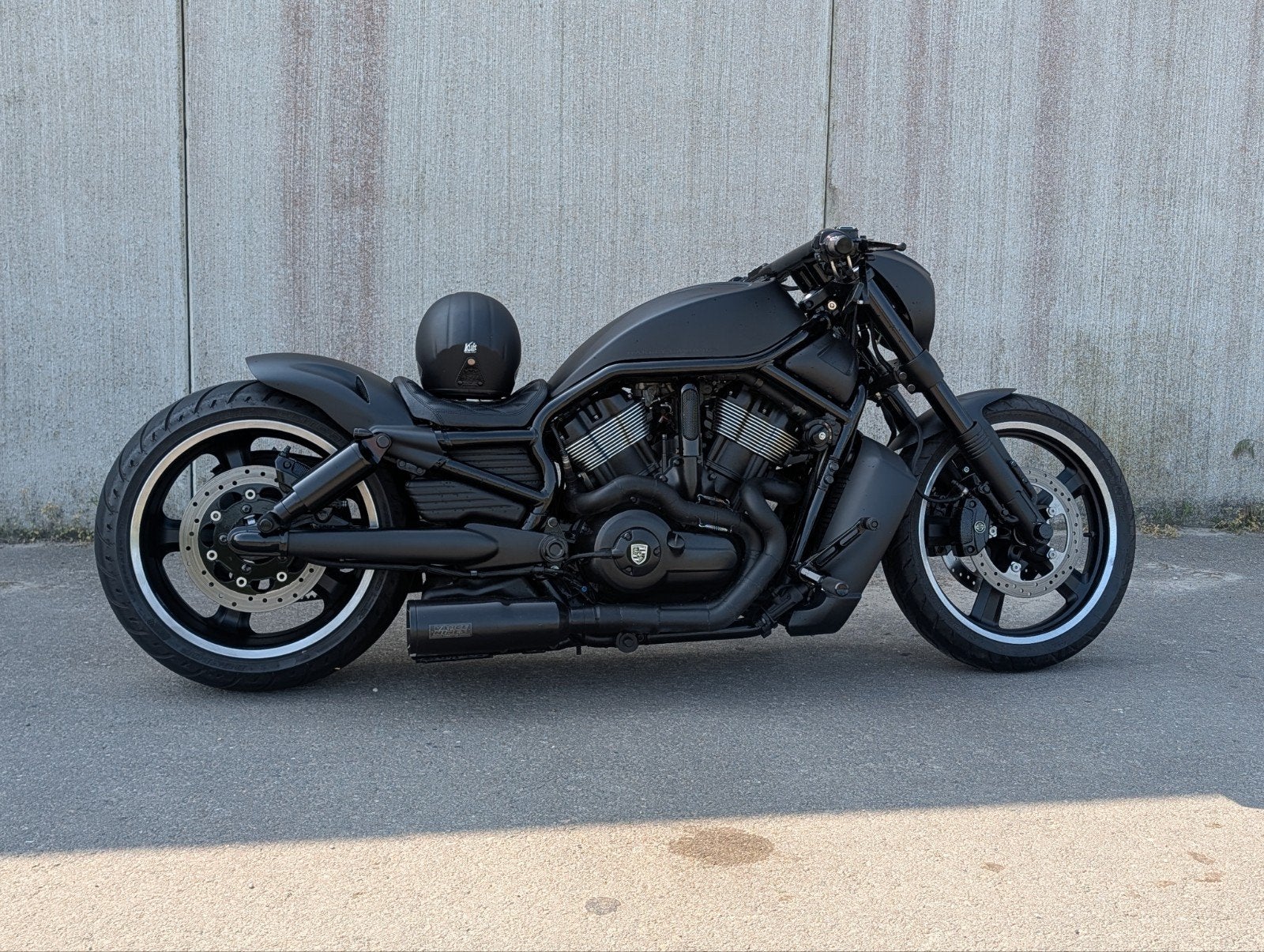 Harley-Davidson V-Rod Muscle | Custom Full Black | Airride |, 2 cilinders, Particulier, Meer dan 35 kW, Overig