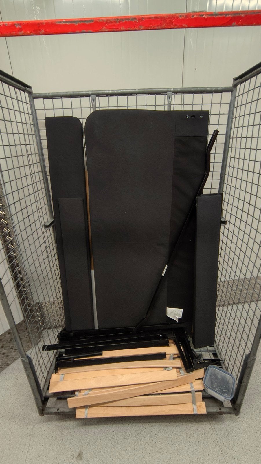 IKEA slattum bed, Ophalen, Zwart, Tweepersoons, Zo goed als nieuw