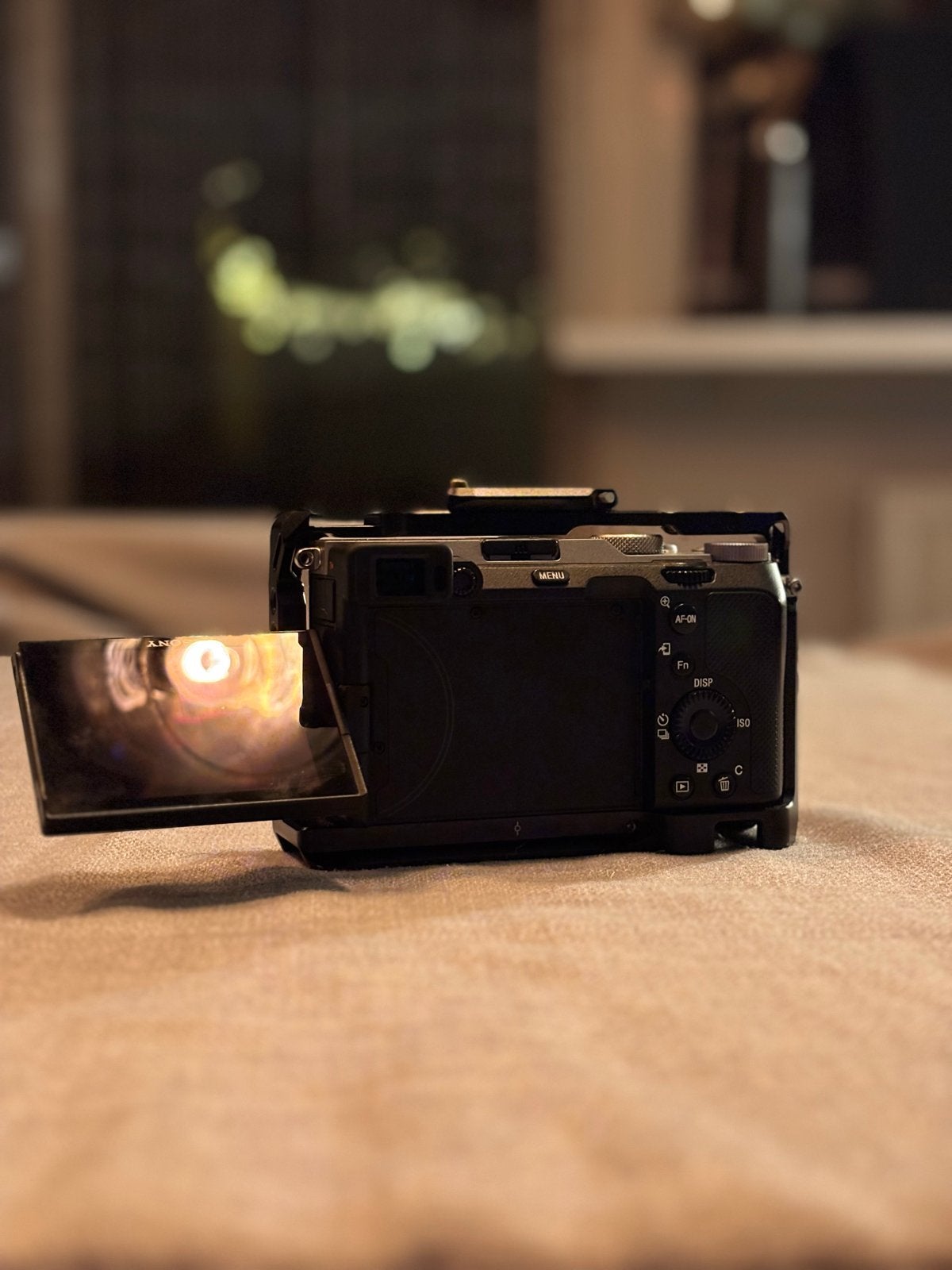 Foto 6 van Sony A7C camera met SmallRig Cage, originele doos en riem