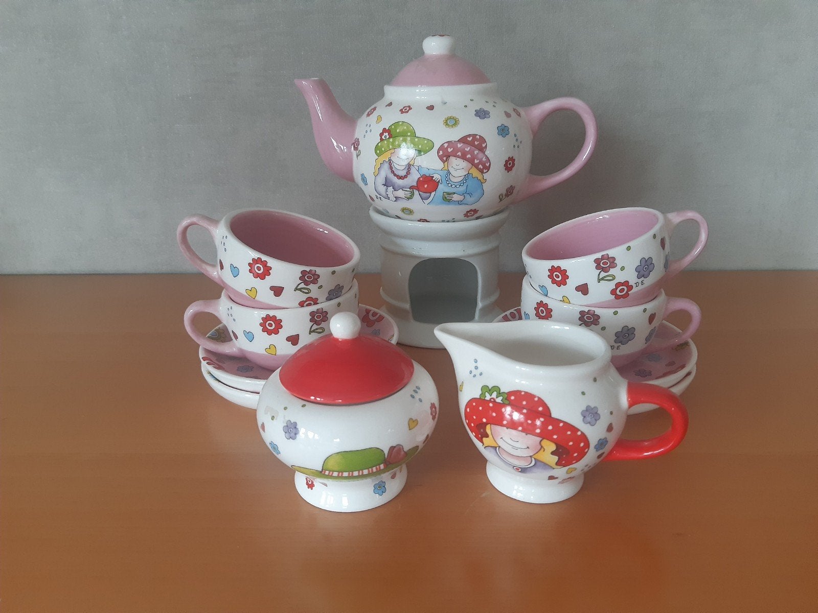 Kinderserviesje., Huis en Inrichting, Keuken | Servies, Ophalen, Zo goed als nieuw, Glas, Overige stijlen
