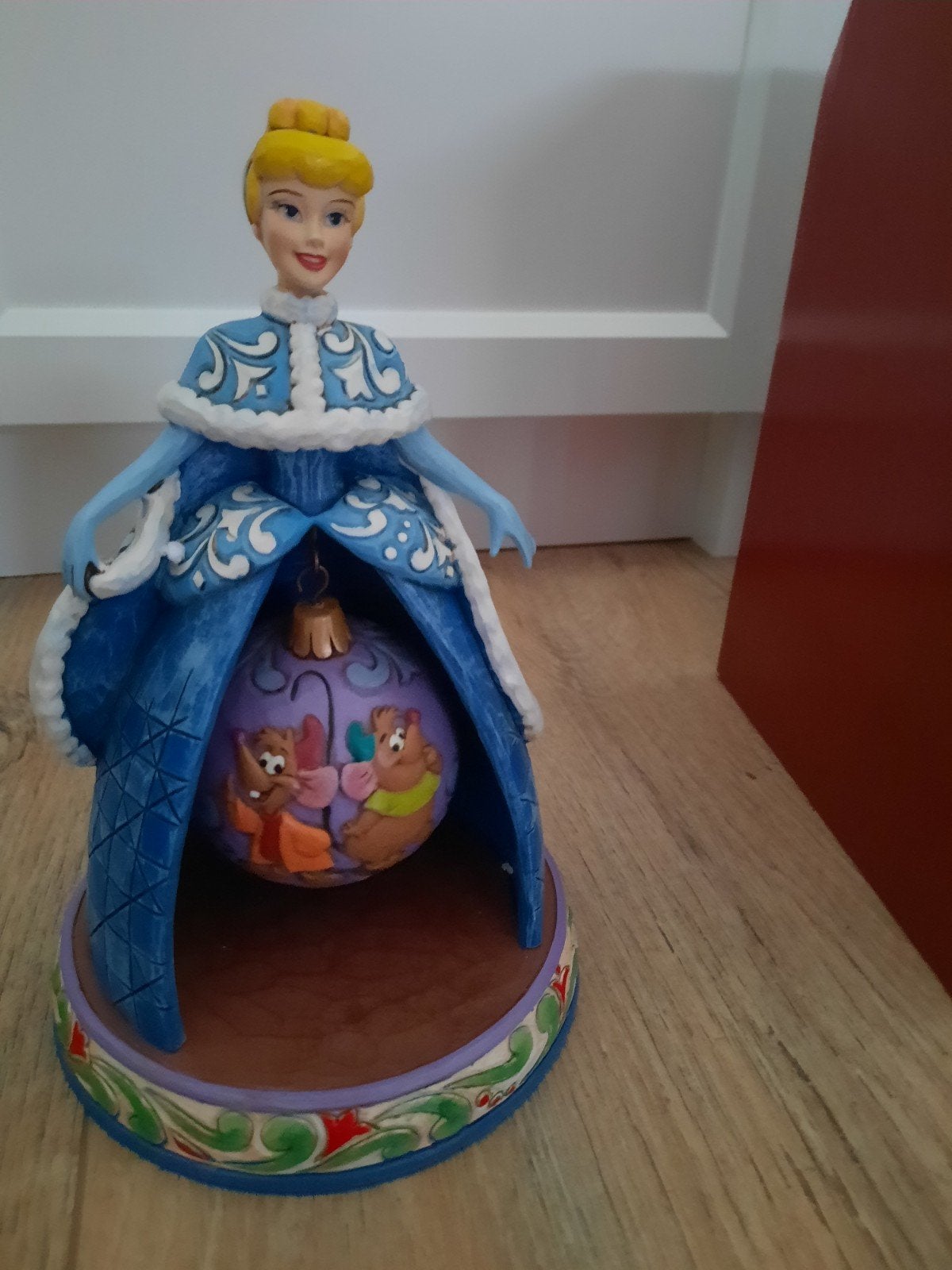 Disney traditions Assepoester Tidings of Friendship, Ophalen of Verzenden, Overige figuren, Zo goed als nieuw, Beeldje of Figuurtje