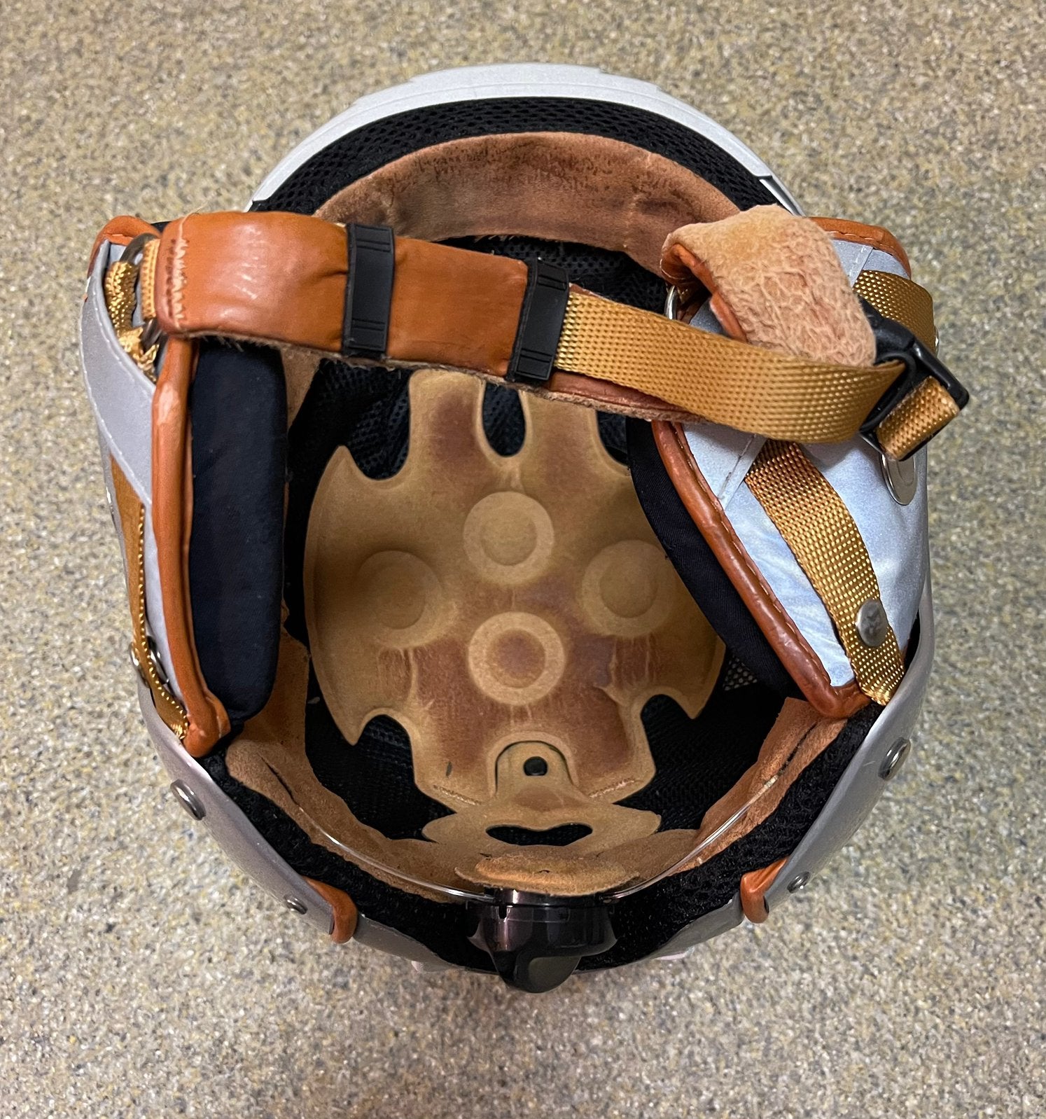 Bogner Skihelm – Maat S – Retro Zilver – Inclusief Koffer, Gebruikt, Overige typen, Skiën, Minder dan 100 cm